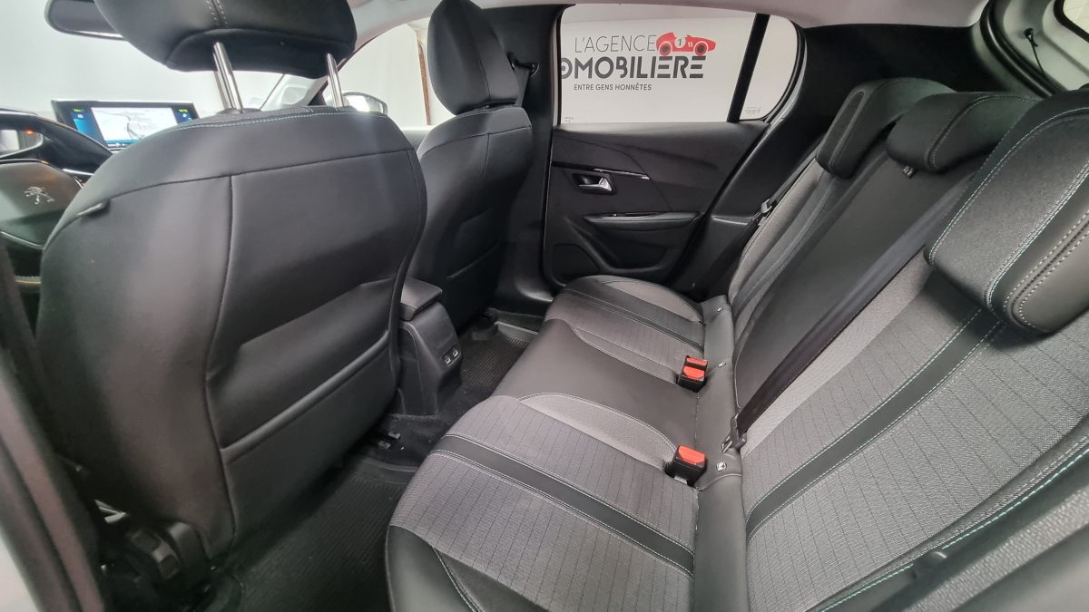 Peugeot e-208 — 16