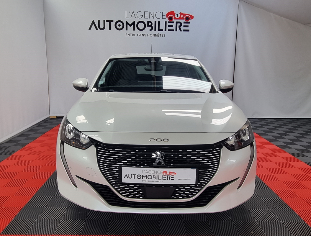 Peugeot e-208 — 2
