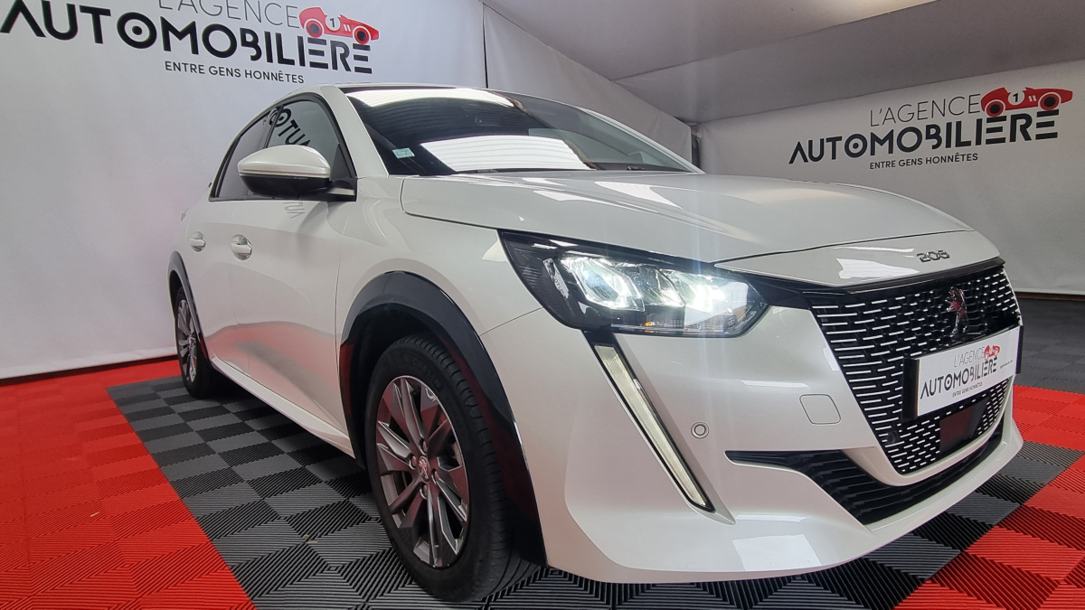 Peugeot e-208 — 28