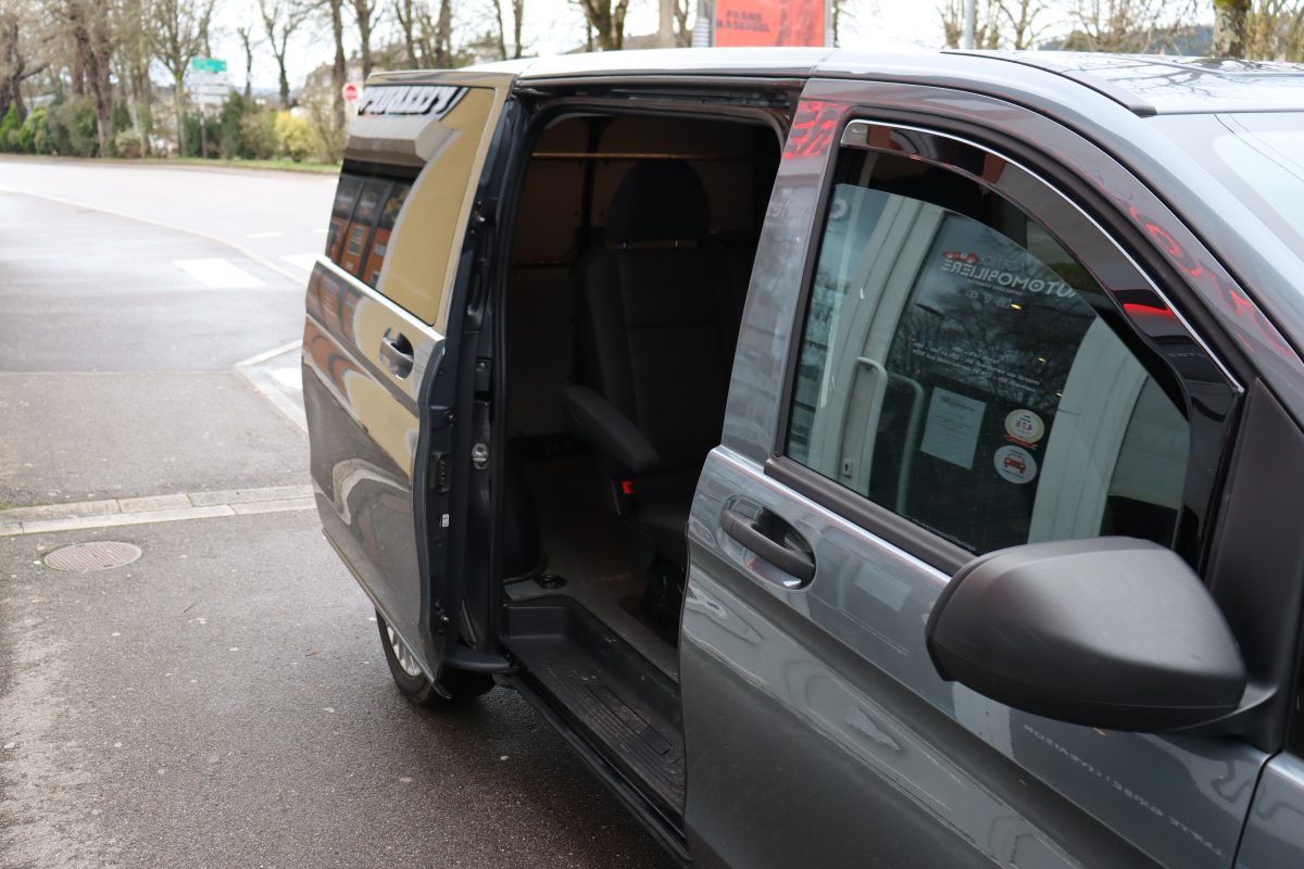 Mercedes Vito — 25