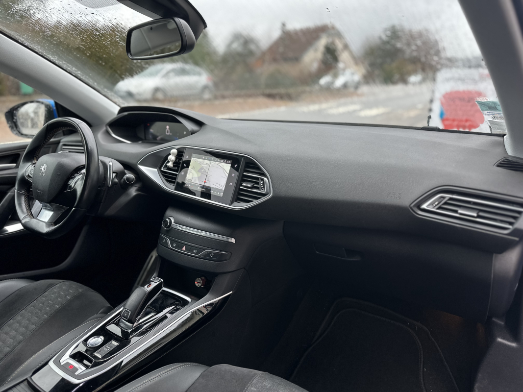 Peugeot 308 — 28