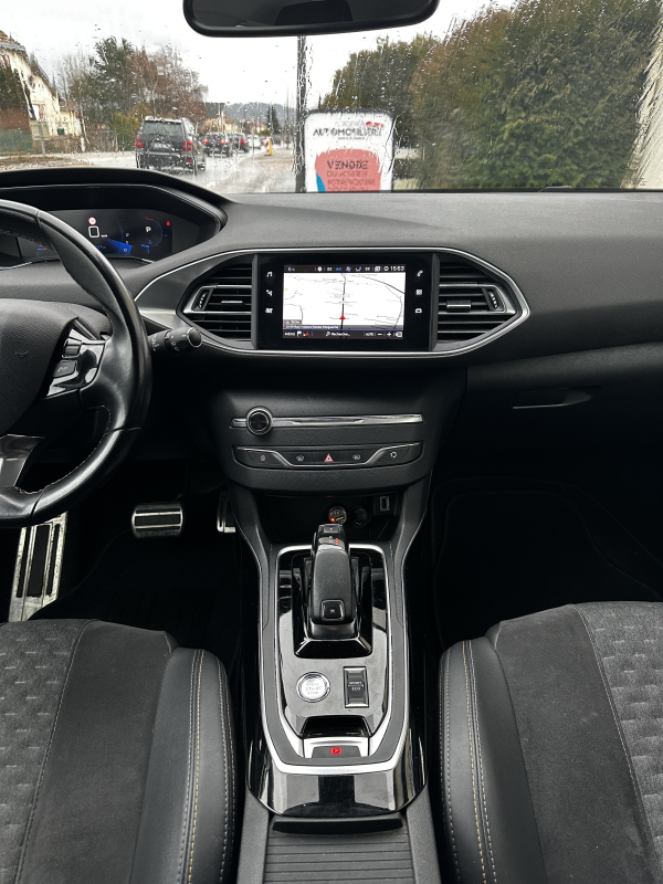 Peugeot 308 — 23