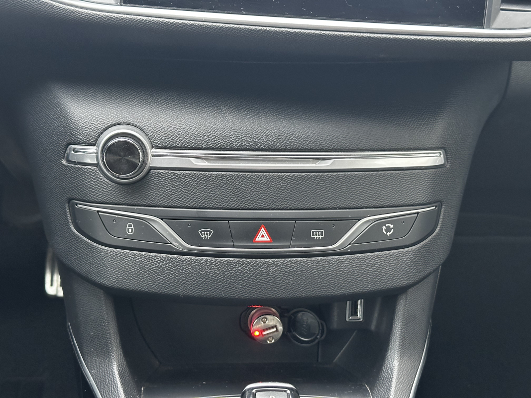 Peugeot 308 — 25