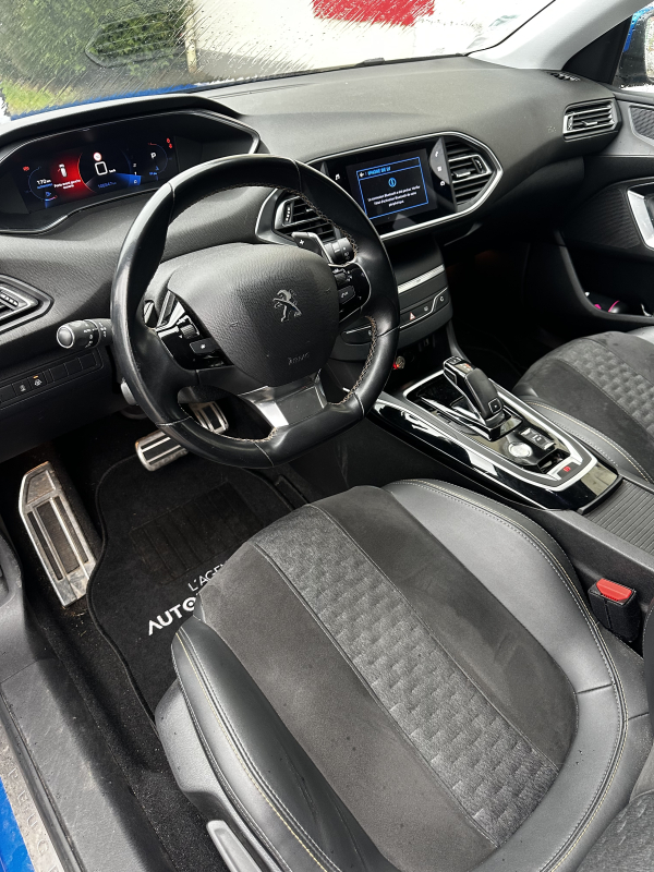 Peugeot 308 — 11