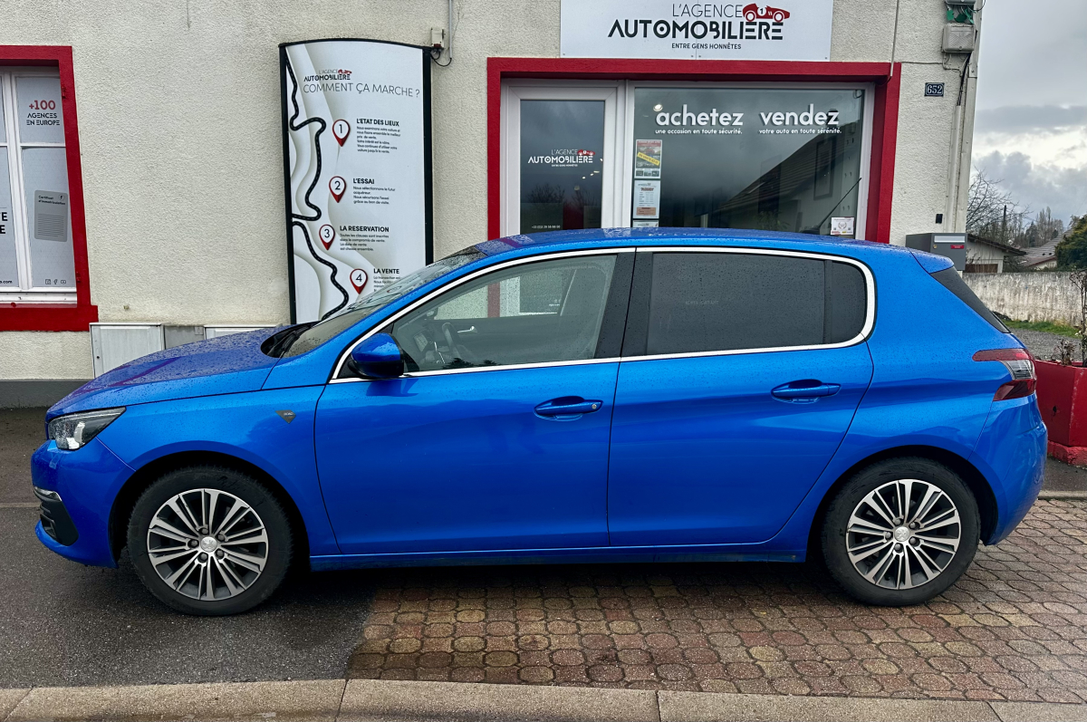 Peugeot 308 — 8
