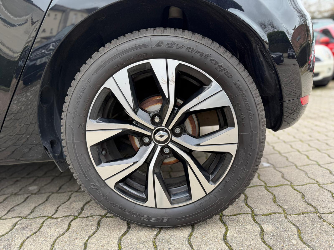 Renault Clio — 21