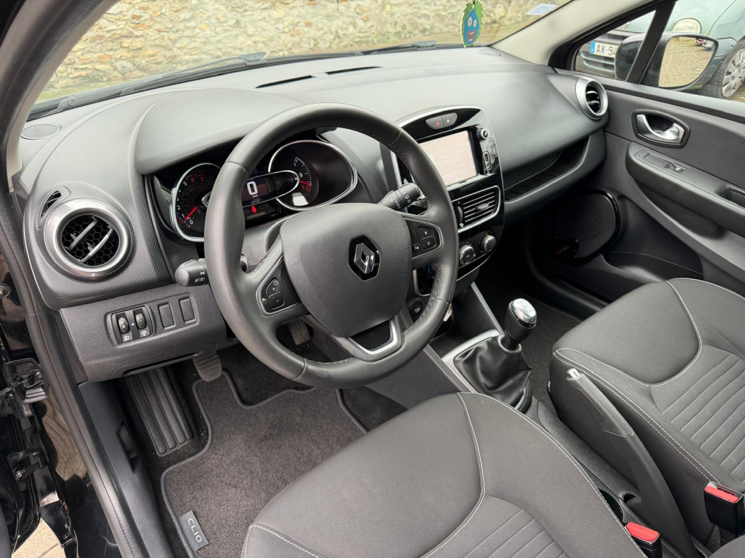 Renault Clio — 10
