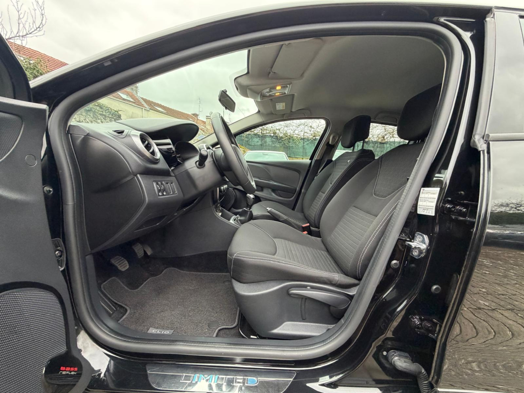 Renault Clio — 11