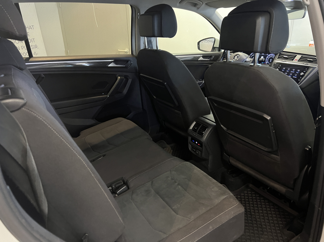Volkswagen Tiguan Allspace — 21