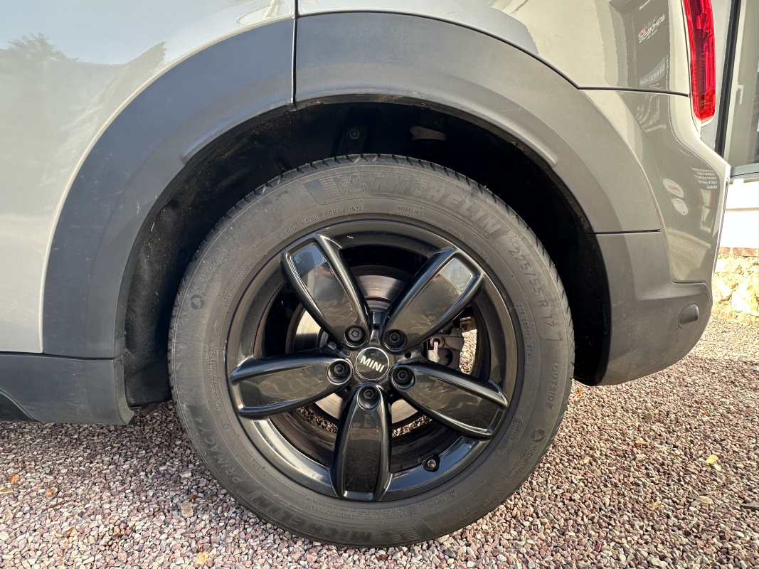 Mini Countryman — 28
