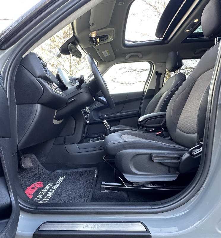 Mini Countryman — 9