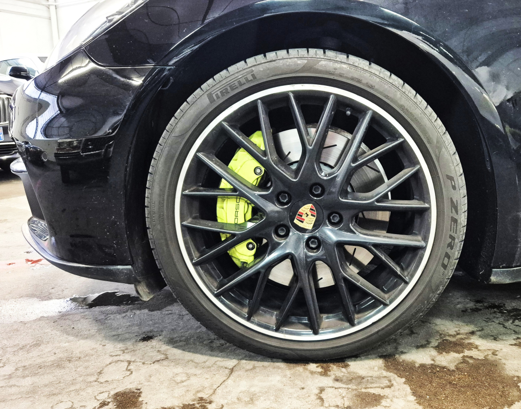 Porsche Panamera — 36