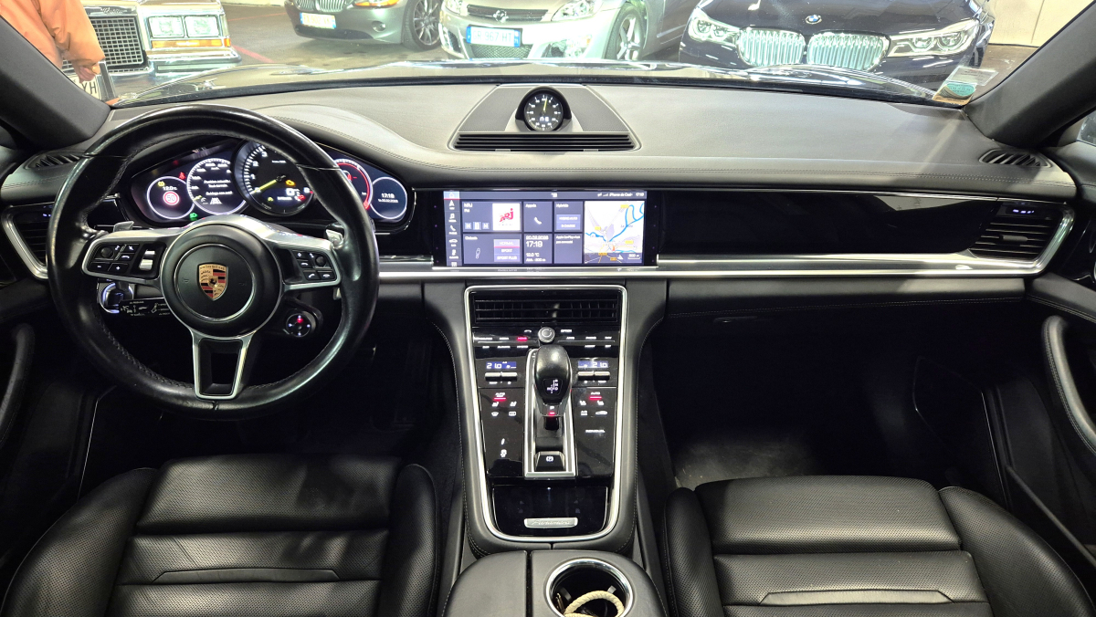 Porsche Panamera — 15