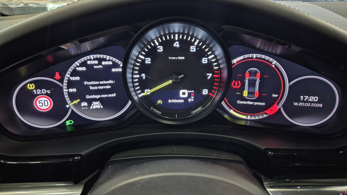 Porsche Panamera — 16
