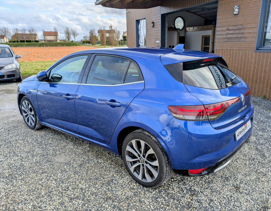 Renault Megane — 3