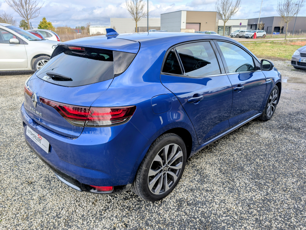 Renault Megane — 5