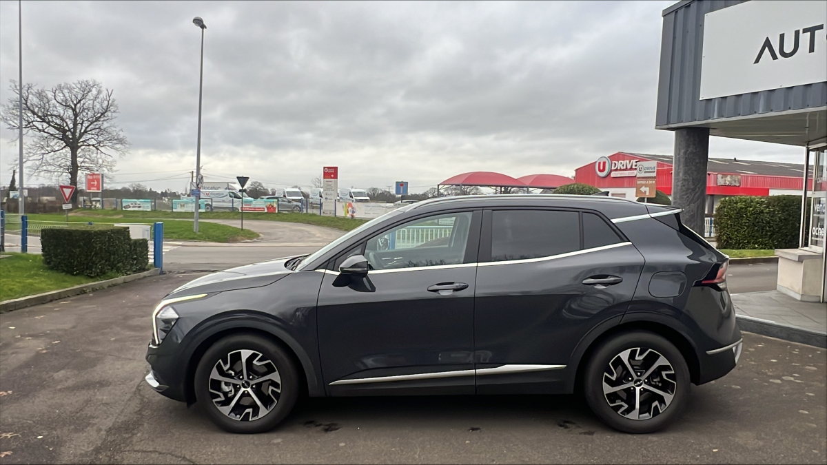 Kia Sportage — 10
