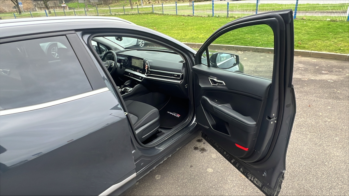 Kia Sportage — 17
