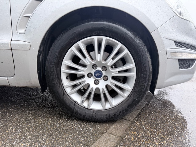 Ford S-Max — 25