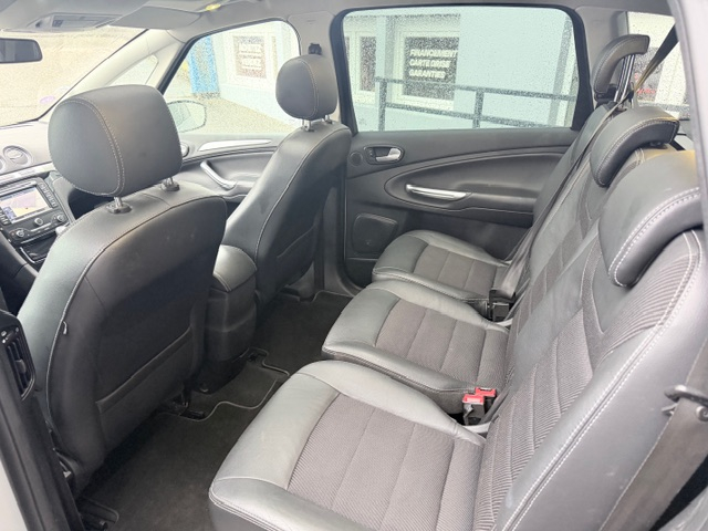 Ford S-Max — 7
