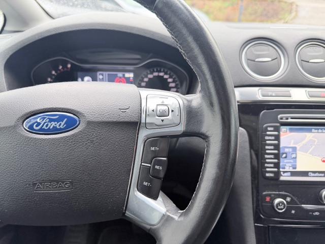 Ford S-Max — 10