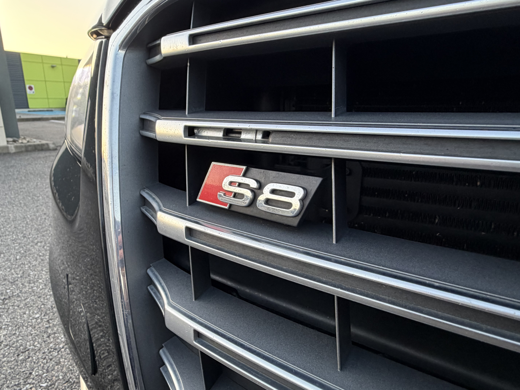 Audi S8 — 7