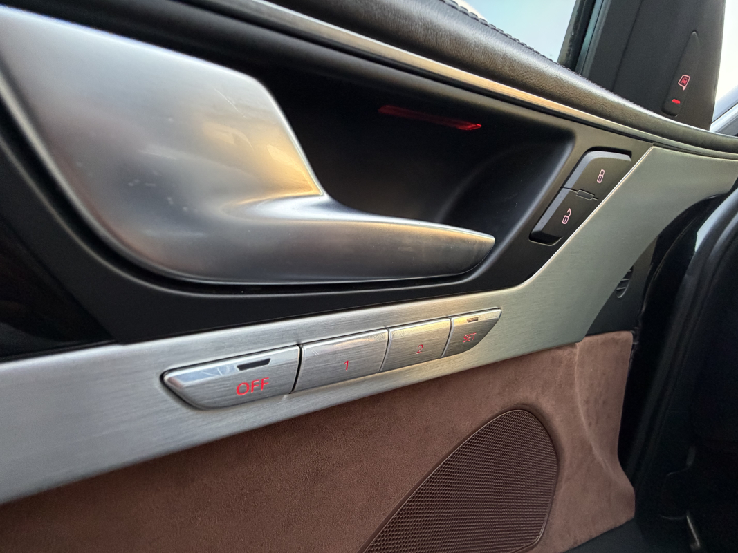 Audi S8 — 24