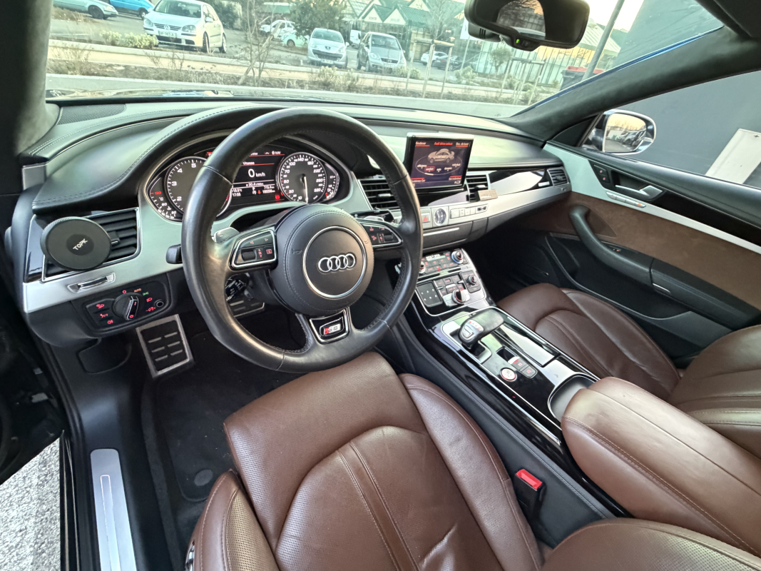 Audi S8 — 9