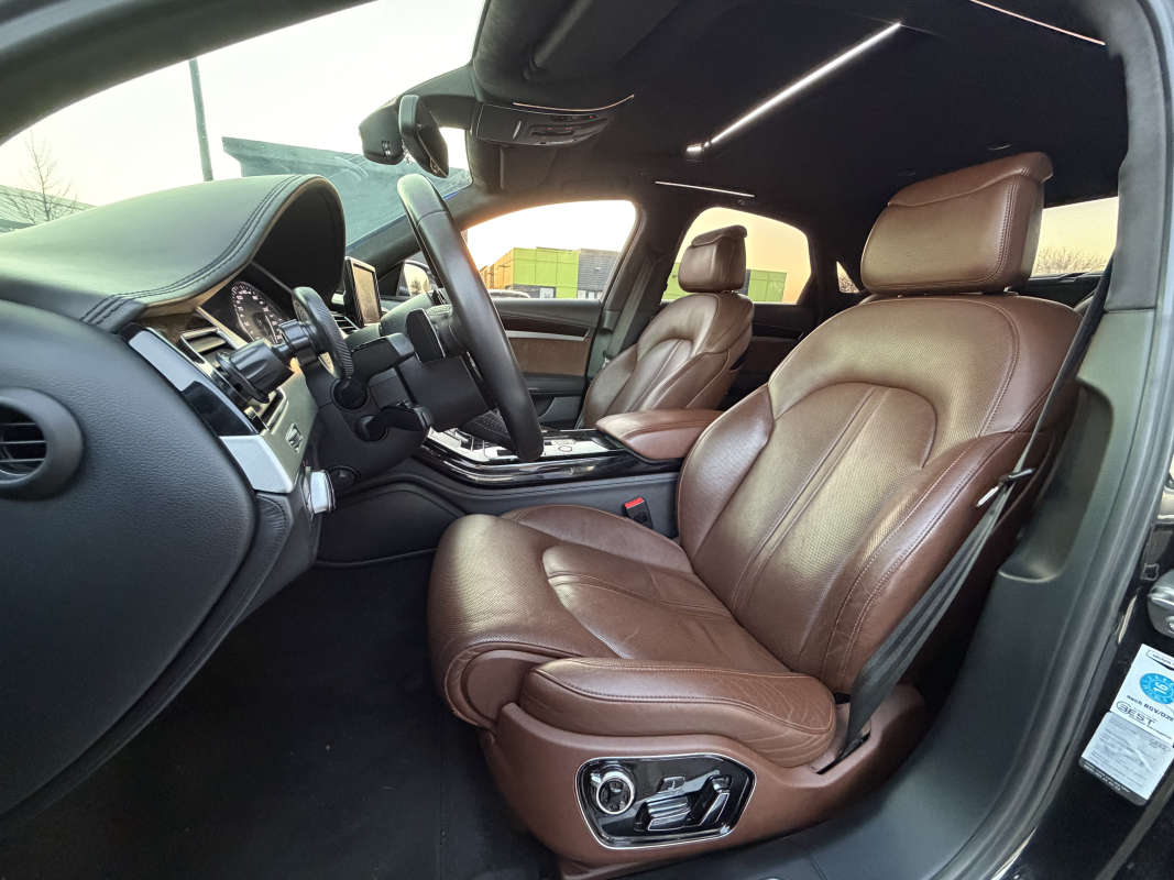 Audi S8 — 10