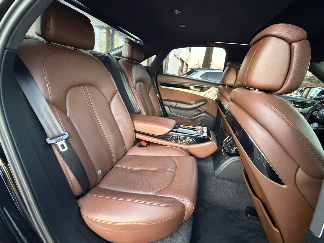 Audi S8 — 14