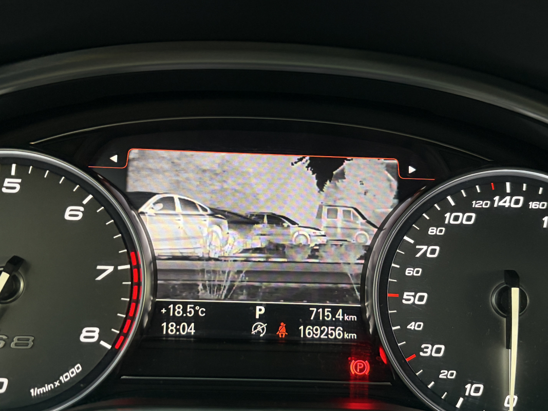 Audi S8 — 32