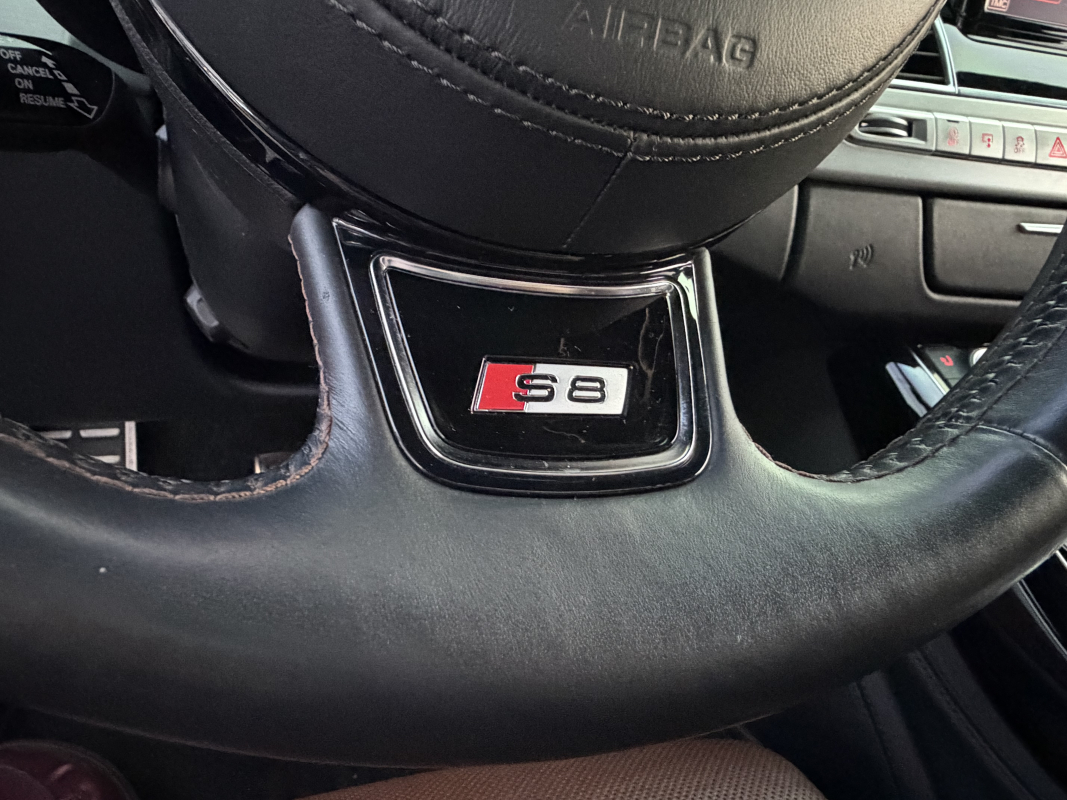 Audi S8 — 28