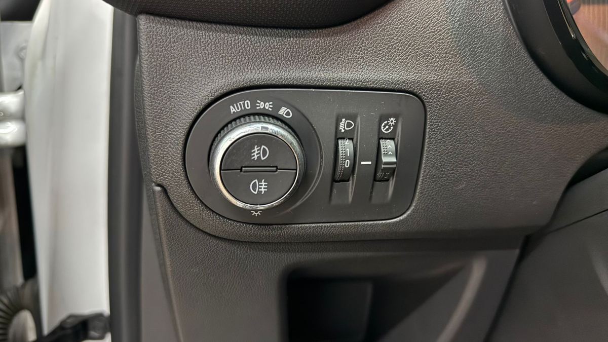 Opel Crossland x — 15