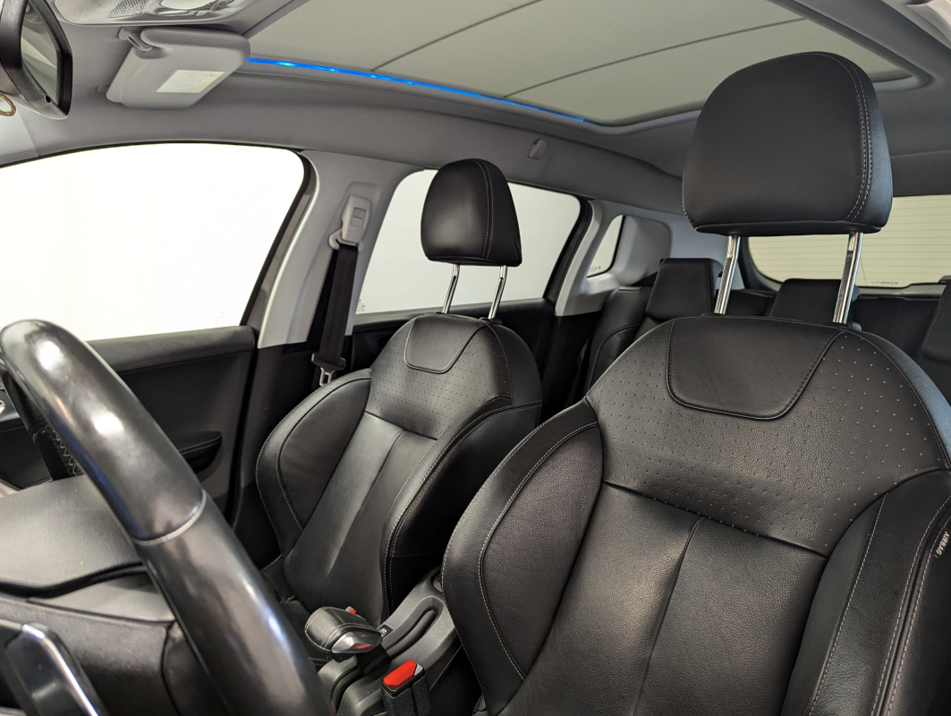 Peugeot 2008 — 7