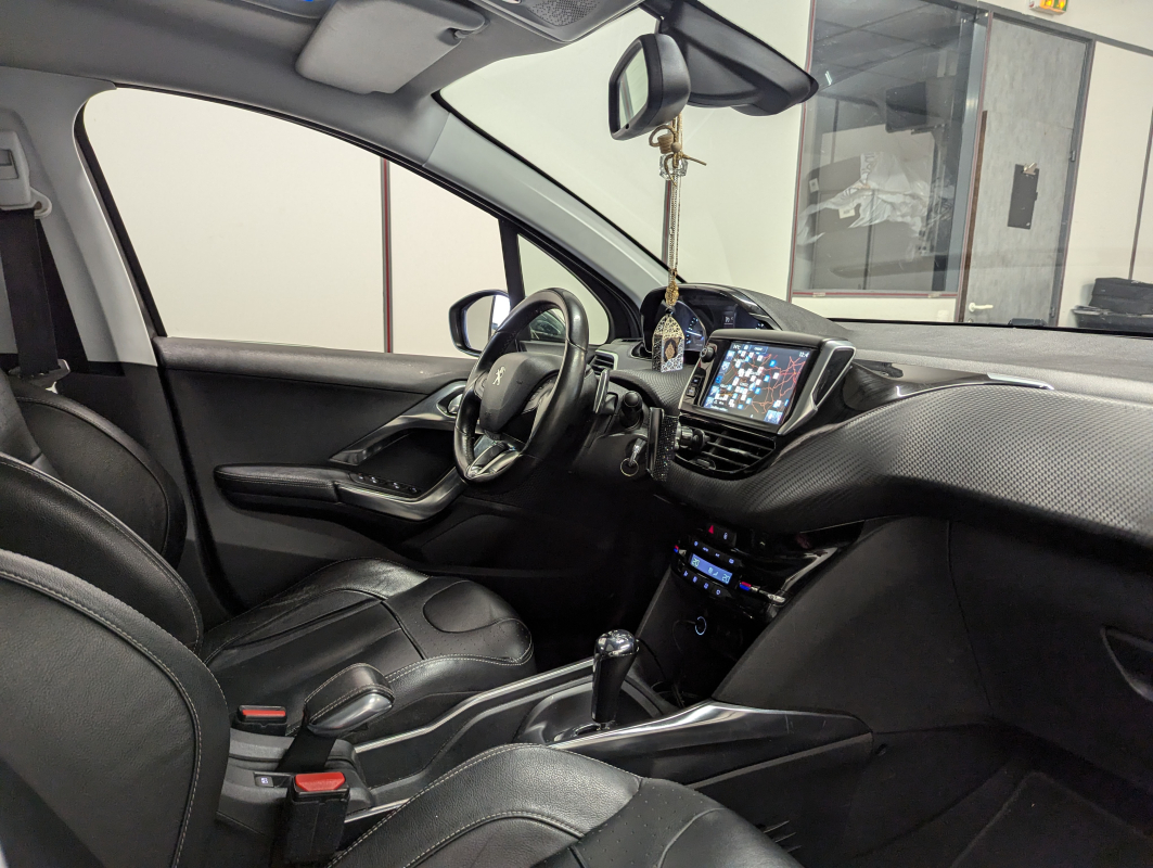 Peugeot 2008 — 11