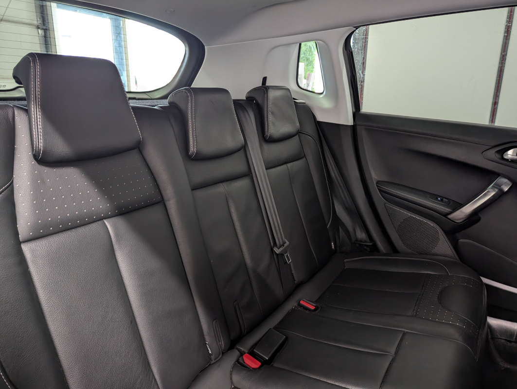 Peugeot 2008 — 13