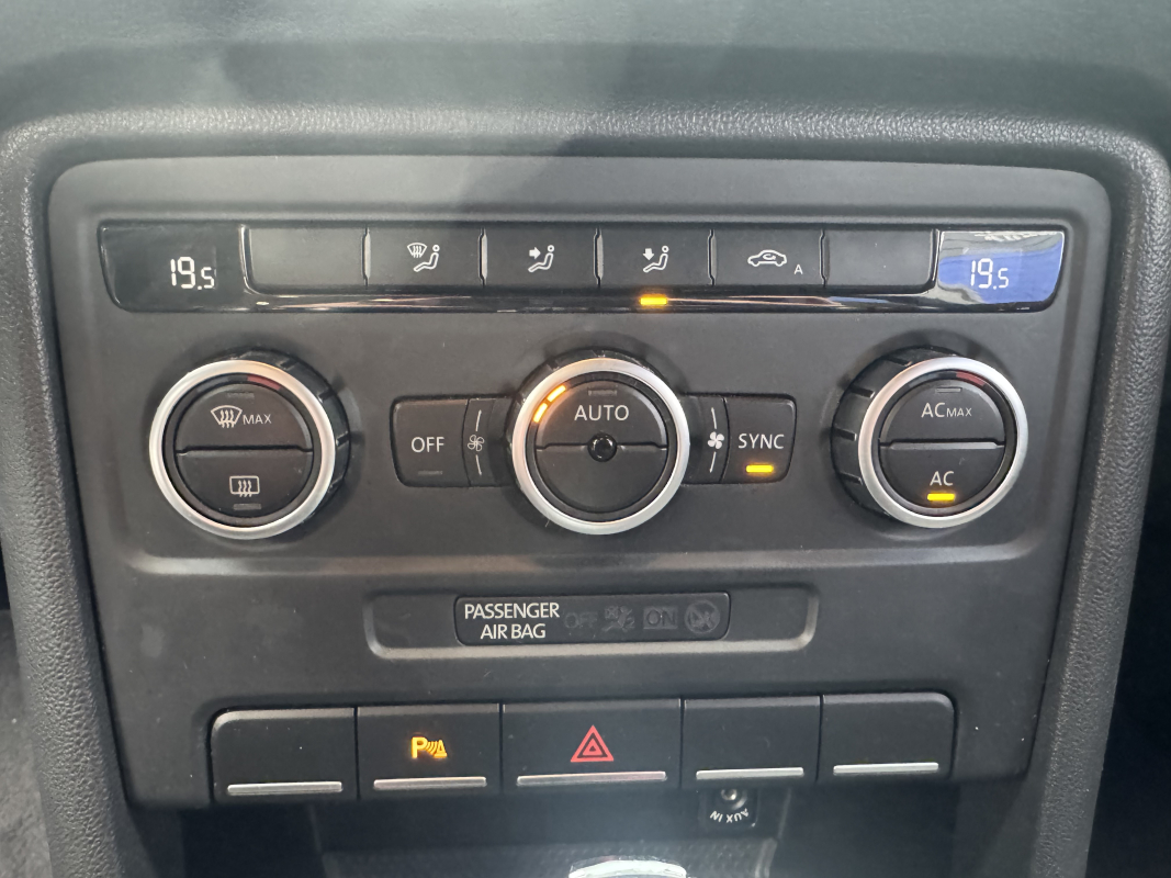 Volkswagen New beetle — 29