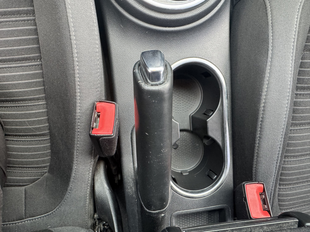 Volkswagen New beetle — 33