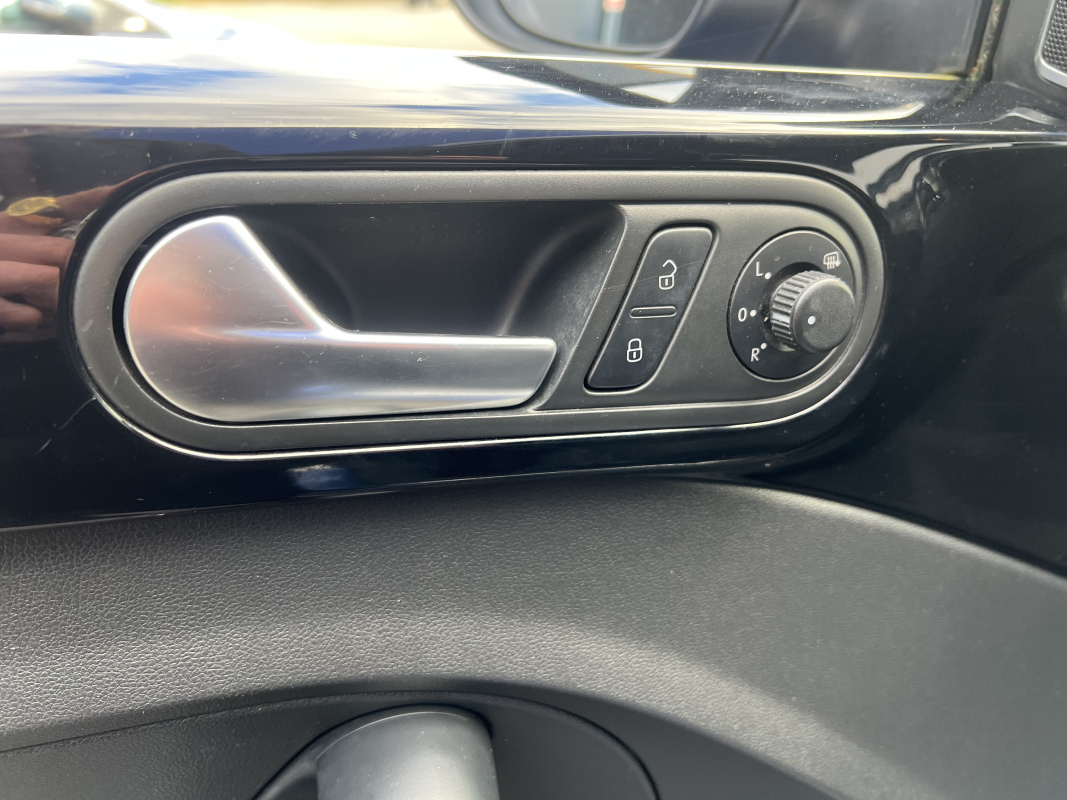 Volkswagen New beetle — 34