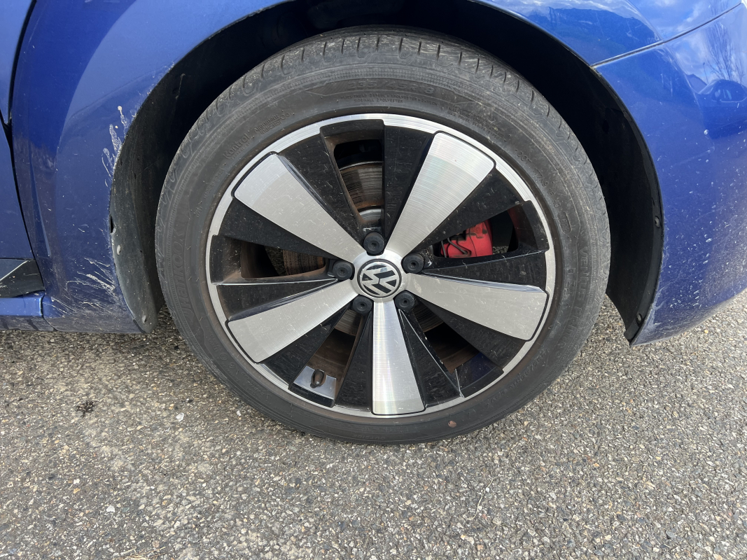 Volkswagen New beetle — 38
