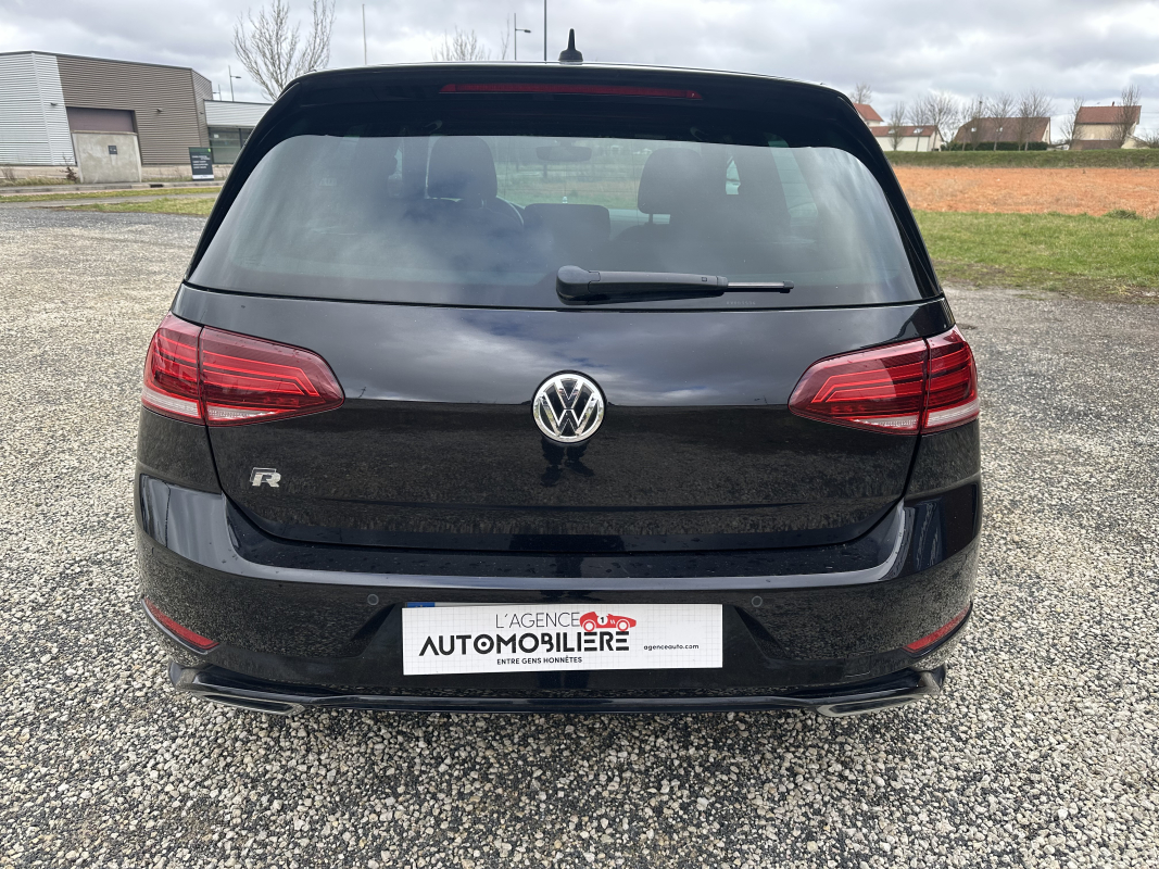 Volkswagen Golf — 4