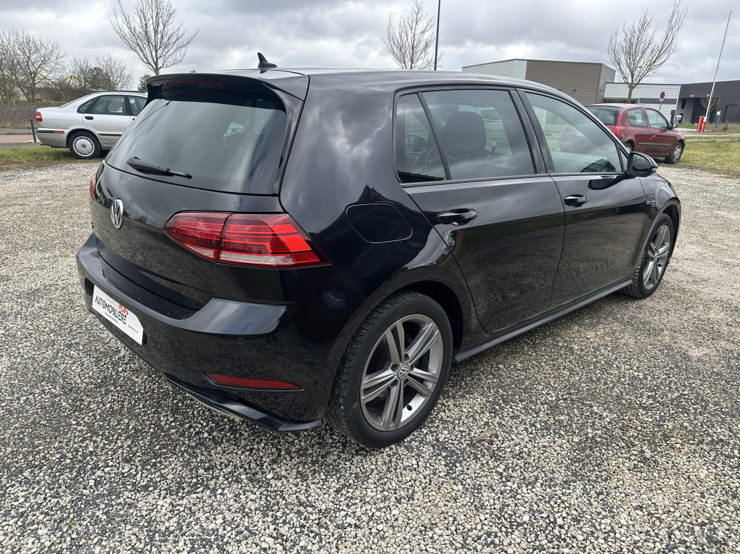 Volkswagen Golf — 5