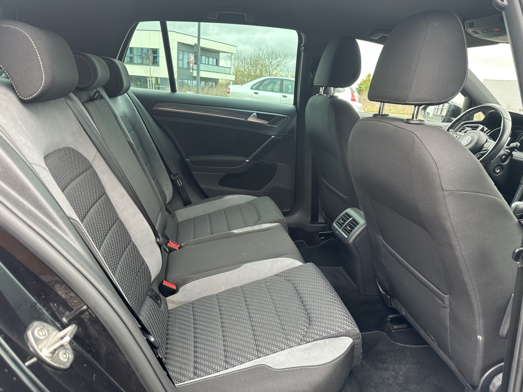 Volkswagen Golf — 14