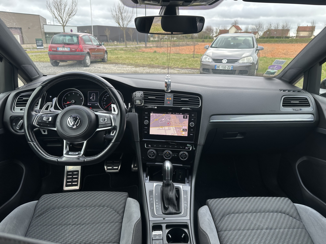 Volkswagen Golf — 10