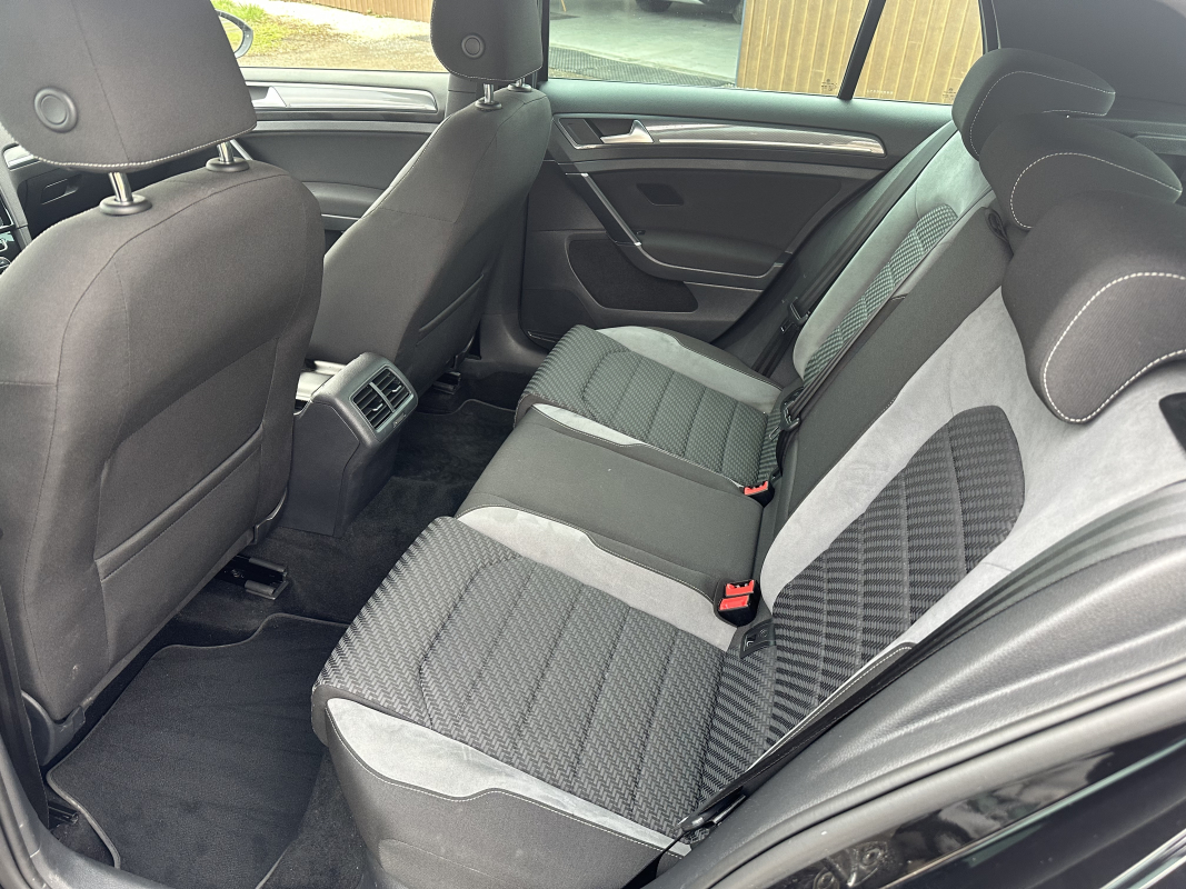 Volkswagen Golf — 13