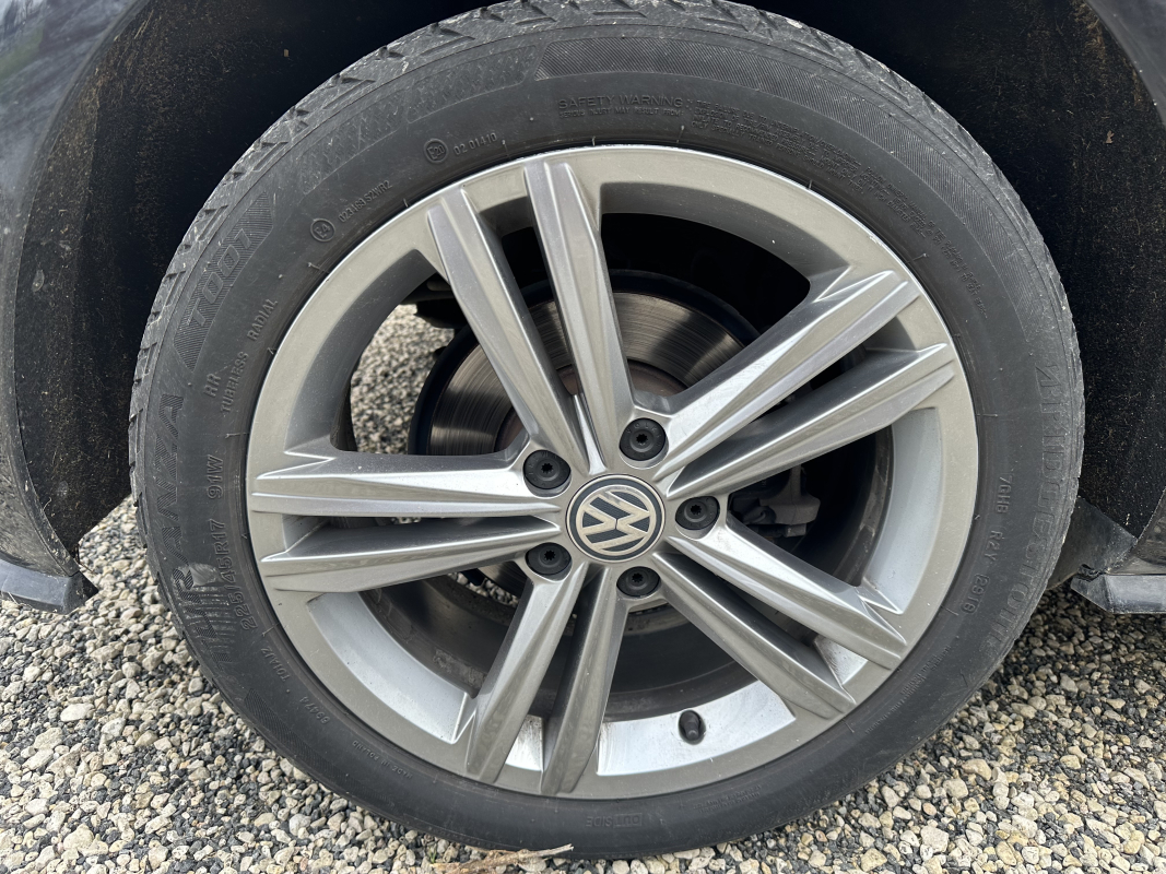 Volkswagen Golf — 19