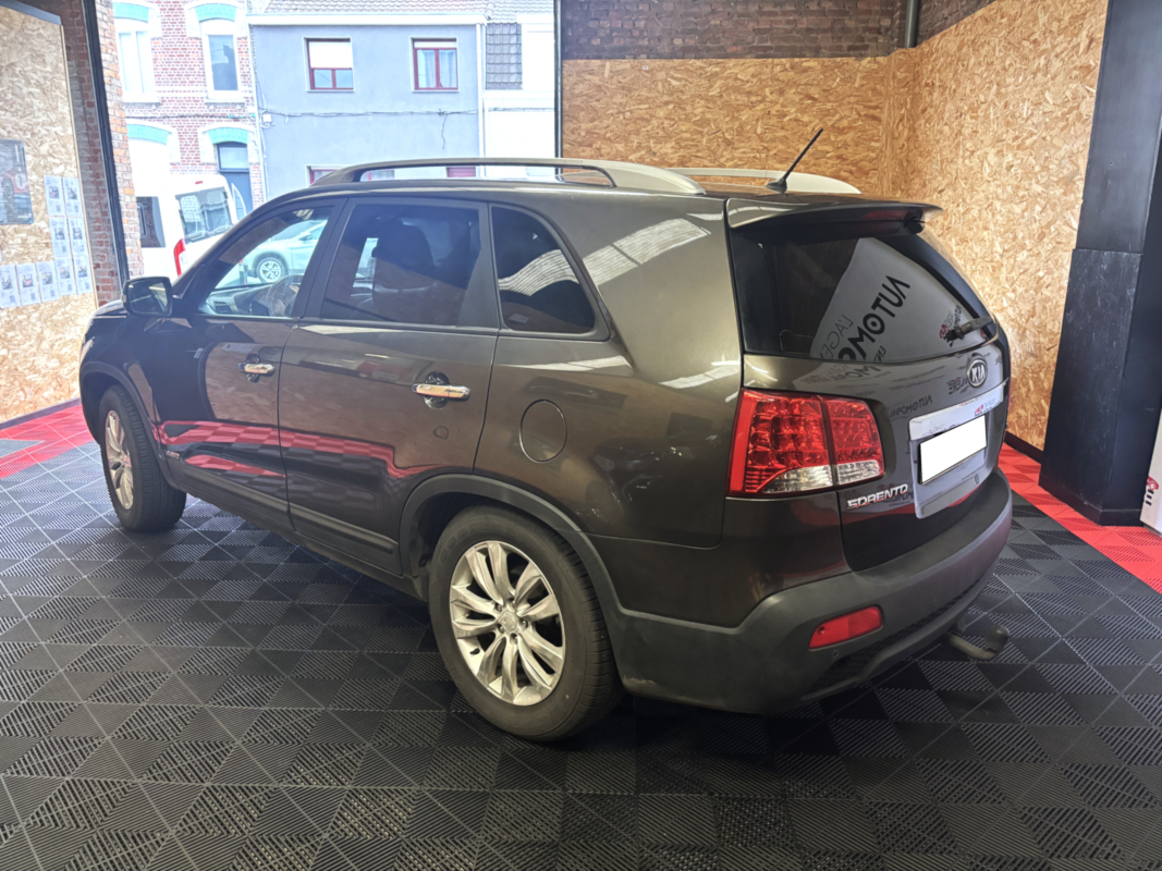Kia Sorento — 4