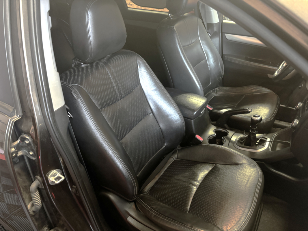 Kia Sorento — 12