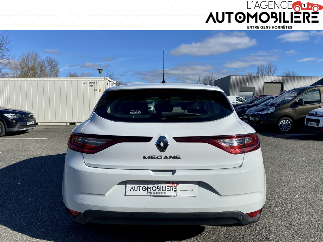 Renault Megane — 3