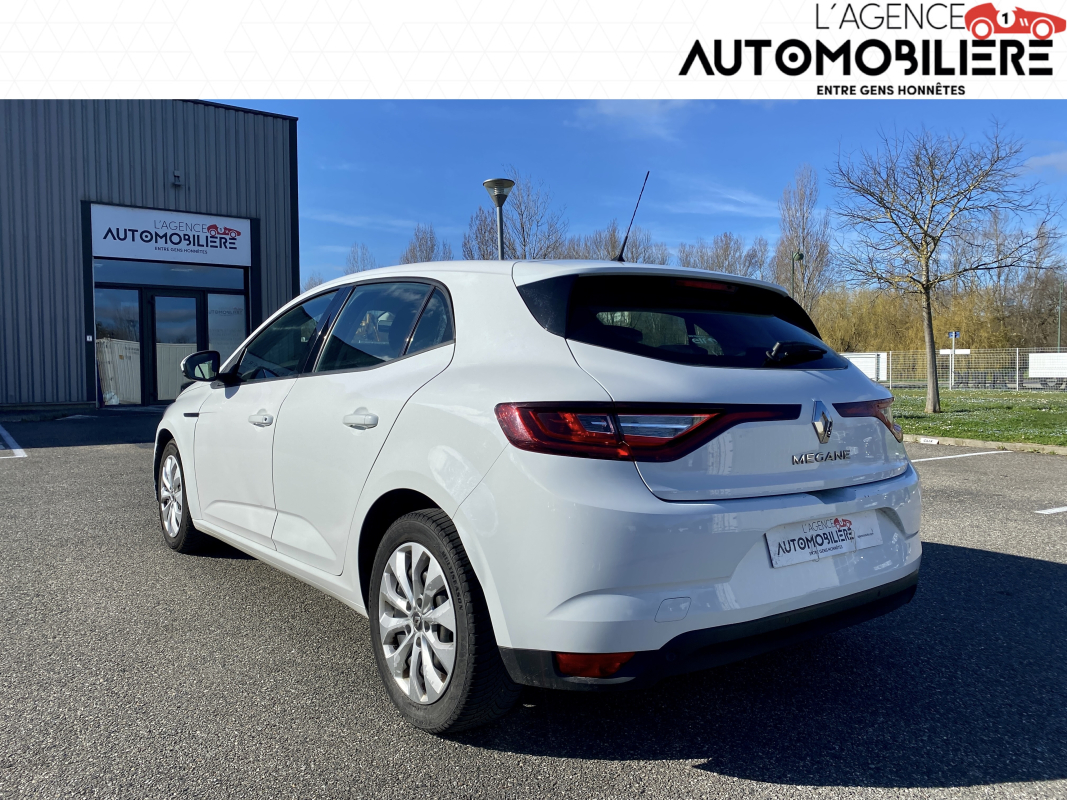 Renault Megane — 4